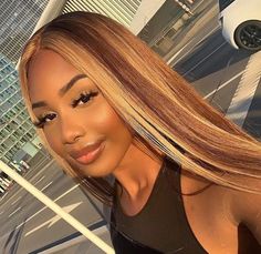 Blonde Highlights On Dark Skin, Front Blonde Highlights, Piano Wig, Chunky Blonde Highlights, Diverse Beauty, Honey Brown Hair, Honey Blonde Highlights, Ombre Lace, Virgin Hair Wigs