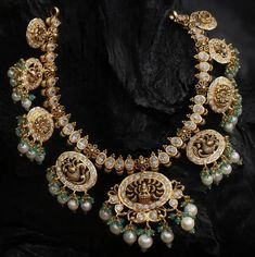 Indowestern Men, Wedding Jewellery Designs, Indian Diamond Jewellery, Mary Pictures, Pearl Neck, Kundan Jewellery Bridal, Simple Jewellery, Jewelry Knowledge, Bridal Attire