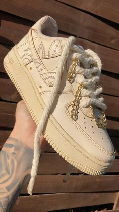 Custom Heels Ideas, Costume Air Force 1s, Custom Air Force 1 Ideas, Birthday Sneakers, Shoe Design Ideas, Casual Sneakers For Men, Birthday Shoes, Nike Shoes Women Fashion, Custom Sneakers Diy