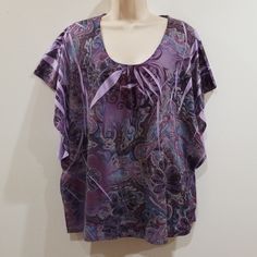 Susan Lawrence Multi Color Women's Floral Print Butterfly Sleeved Blouse, Purple, Lavender, Blue, And Gray Size 1xl Measures From Pit To Pit 56", From Shoulder To Hemline 26", Never Worn. Bin#9 Purple Stretch Casual Blouse, Casual Stretch Purple Blouse, Butterfly Sleeve Blouse, Butterfly Print Dress, Print Butterfly, Blouse Purple, Lavender Blue, Purple Lavender, Butterfly Sleeves