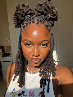 Dreadlocks Styles For Ladies, Short Dreadlocks Hairstyles, Locks Styles, Space Bun, Dreadlocks Styles, Short Dreadlocks Styles, Dreads Styles For Women, Loc Updo, Beautiful Dreadlocks