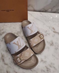 Louis Vuitton Slides, Louis Vuitton Shoes Heels, Girl Time, Fashion Content, Dior Saddle, Louis Vuitton Sandals