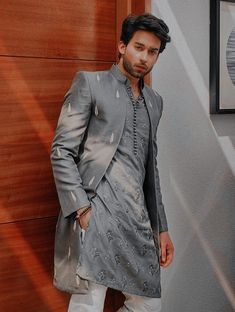 Indian Wedding Suits Men, Man Dress Design, Indian Wedding Clothes For Men, Mens Indian Wear, Sherwani For Men Wedding, Wedding Kurta, Boys Kurta Design, Wedding Kurta For Men