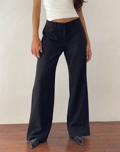 Pinstripe Trousers Outfit, Sixth Form Outfits, Tailored Clothes, Trouser Outfit, Stylish Work Attire, Distressed Jacket, Pinstripe Pants, Professional Outfits, Low Waisted