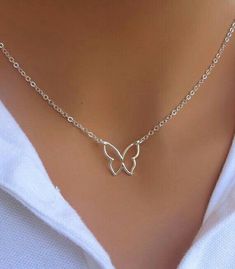 Inexpensive Jewelry, Pretty Jewelry Necklaces, Jewelry Accessories Ideas, Dope Jewelry, Girly Accessories, Classy Jewelry, Fancy Jewellery, Butterfly Jewelry, Fancy Jewelry