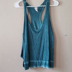 Free People Tank Top Size Small Could Fit A Medium Too. Teal Blue Summer Tank Top For Everyday Wear, Casual Turquoise Tank Top For Summer, Free People Tank Top, Free People Tank, Free People Tops, Blue Green, Free People, Color Blue, Tank Top