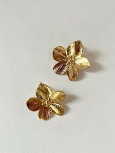 Flower Statement Earrings, خواتم خطوبة, Gold Flower Earrings, Gold Girl, Women Flower, Golden Earrings, Gold Statement Earrings, Flower Stud Earrings, Earrings Flower