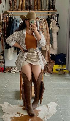 Corset With Cowboy Boots, Cowboy Outfits For Women, Cute Cowgirl Outfits, Country Style Outfits, Latina Fashion Outfits, Cute Country Outfits