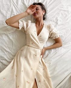 Milkmaid Dress Outfit, Dress Outfit Casual, Milkmaid Dress, Modesty Outfits, Mum Fashion, Diy Clothes Life Hacks, Teenage Fashion Outfits, Dress Outfit, Celebrity Dresses