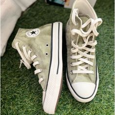 Like New, Never Worn Outside, Original Box Not Included Mid Top Green Dye, Mens Size 4, Womens Size 6 Goblincore Converse, Footwear Ideas, Cute School Fits, Cute Converse Shoes, Converse Aesthetic, Cute Converse, Green Converse, Shoes Converse, Cute Sneakers