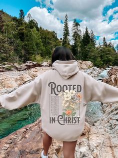 Christian Hoodie Design Ideas, Cute Christian Sweatshirt Designs, Cute Aesthetic Sweatshirts, Christian Casual Outfits, Jesus Merch Aesthetic, Church Fits Casual, Christian Products To Sell, Cute Christian T Shirts, Cute Clothing Items