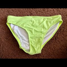 New, Hapari Lime Green Traditional Fit Bikini Bottoms . Traditional Fit. Fully Lined. Hand Wash Or Dry Clean Only. . Xs Adult - Fits Approximately Women’s 0 S Adult - Fits Approximately Women’s 2/4 M Adult - Fits Approximately Women’s 6 L Adult - Fits Approximately Women’s 8/10 Xl Adult - Fits Approximately Women’s 12 Yellow Bottoms For Beach Party And Beach Season, Green Brief Swimwear For Spring, Neon Yellow Stretch Swimwear For Spring, Yellow Stretch Swimwear For Beach Party, Yellow Stretch Tankini For Sunbathing, Yellow Stretch Swimwear For Beachwear, Yellow Tankini For Spring Beach Party, Stretch Neon Yellow Bottoms For Summer, Yellow Stretch Swimwear For Sunbathing