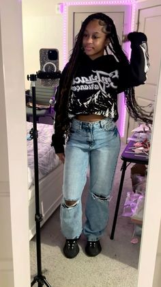 Black Jean Jacket Outfits Black Women, Jean Jacket Outfits Black Women, Black Jean Jacket Outfit, Jean Jacket Outfits, Casual School Outfits, Back To School Outfits