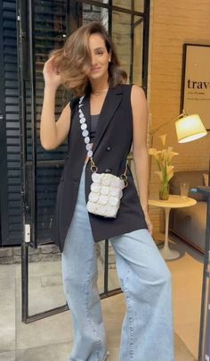 Tank Blazer Outfit, 2023 Basic Outfits, Blazer Vest Outfits For Women Summer, Long Black Vest Outfits For Women, Black Blazer Vest Outfit, Waistcoat Woman Street Style, Sleeveless Blazer Outfit Work, Sleeveless Blazer Outfit Summer, Sleevless Blazer Outfit