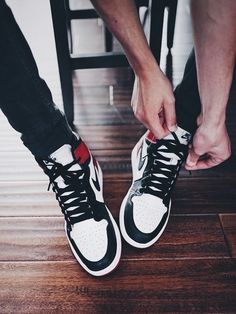 Nike Air Jordan 1 Retro Black Toe (by cjsmithh__) Jordan 1 Men, Jordan 1 Black Toe, Shoe Photo, Zumba Shoes, Summer Basketball, Popular Shoe, Jordan 1 Black, Nike Air Jordan Shoes, Basket Style