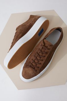 Luxury Casual Suede Sneakers, Brown Suede Everyday Sneakers, Luxury Everyday Suede Sneakers, Mens Brown Casual Shoes, Luxury Brown Suede Sneakers, Luxury Suede Slip-on Sneakers For Men, Caterpillar Boots, Suede Shoes Men