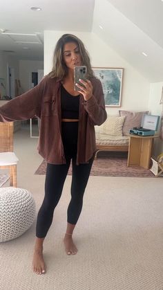 Fall Trench Coat Outfits, Simple Fall Outfits Casual, Fall Outfits Casual, Outfits Leggins, Leggings Outfit Fall, Fall Outfit Inspiration, Simple Fall Outfits, Fall Leggings, Fall Outfit Ideas