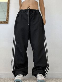 Side Stripe Wide Leg Pants - AnotherChill Baggy Pants Women, Chic Streetwear, Street Y2k, Baggy Sweatpants, Baggy Cargo Pants, Streetwear Mode, Striped Wide Leg Pants, Punk Vintage, Black Sweatpants