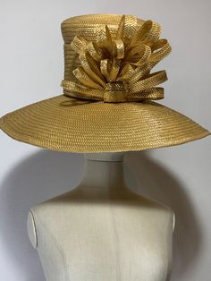 Elegant Gold Hat Band For Beach, Luxury Gold Wide Brim Hat, Gold Flat Brim Hat Bands For Kentucky Derby, Elegant Gold Hat Bands For Summer, Gold Flat Brim Sun Hat For Kentucky Derby, Gold Flat Brim Hat Bands For Summer, Gold Wide Brim Straw Hat, Gold Hat Bands With Flat Brim For Summer, Classic Gold Flat Brim Hat Band