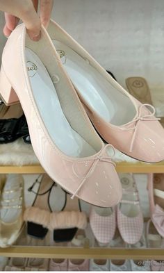 Pink Shoes Coquette, Heels Size 7, Girly Shoes Aesthetic, Pieces Of Porcelain Clothes, Soft Sophisticated Aesthetic, Coquette Stuff To Buy, Girly Academia Aesthetic, Small Heels Outfit, Coquette Things To Buy