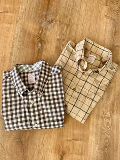 Here are some great, mens button down shirts, both made by Brooks Brothers so needless to say...they are timeless classics! A brown and white check plaid button down, fantastic colors...a perfect Fall shirt no doubt! Tag says Brooks Brothers, XL Madison (shirt style) Measures approximately  Shoulder to hem 32" Armpit to cuff 22" LOVE THIS...a light brown plaid pattern, much like a Burberry pattern. Another perfect Fall button down Tag says Brooks Brothers, M The original polo shirt (shirt style) Mens Button Down Shirts, Vintage Brooks Brothers, Madison Style, Burberry Pattern, Brooks Brother, Brothers Shirts, Men's Button Down Shirt, Fall Shirt, Brown Plaid