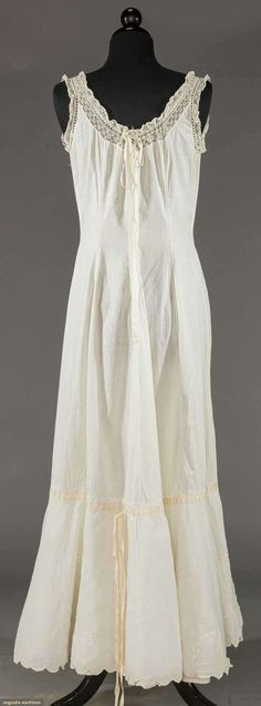 WHITE PRINCESS SLIP, 1900-1910 Edwardian Costumes, Progressive Era, Lingerie Gown, Jeanne Lanvin, Edwardian Dress, 20th Century Fashion, Period Clothing