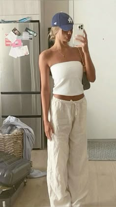 Scandinavian Beach Outfit, Clean Outfits Summer, Scandi Girl Aesthetic Summer, Aesthetic Holiday Outfits, It Girl Outfit Summer, Clean Girl Outfit Inspo Summer, Scandi Girl Summer, Holiday Outfit Aesthetic, Simple Everyday Outfits Summer Casual