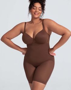 The SuperPower Short's targeted compression works using panels of varying compression to shape where you want to shape and release everywhere else. Honeylove, SuperPower Shorts Shapewear for Women in Runway (Black), Size: 1X Tummy Toning, Plus Size Posing, Shapewear For Women, Hands On Hips, Cami Bodysuit, Espresso Brown, Long Torso, Women's Shapewear, Beautiful Lingerie