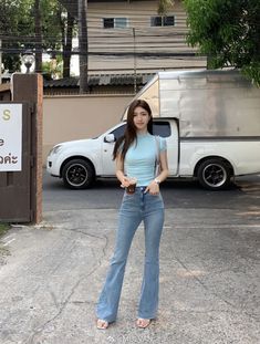 Blue Tshirt Outfit, Jeans For Ladies, Joni Jeans, Ladies Pants, Korean Casual Outfits, High Waist Pants, Streetwear Fashion Women