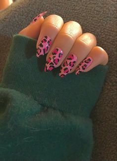 Pink Nails Cheetah, Nails Cheetah Print, Pink Cheetah Nails, Pink Leopard Nails, Nails Cheetah, Tiger Nails, Cheetah Print Nails, Cheetah Nails, Gold Glitter Nails