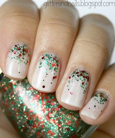 Holiday Nails Easy, Nail Art Noel, Christmas Nail Art Easy, Christmas Colours, Nail Art Glitter, Holiday Nail Designs, Christmas Nails Easy, Christmas Nail Art Designs, Xmas Nails