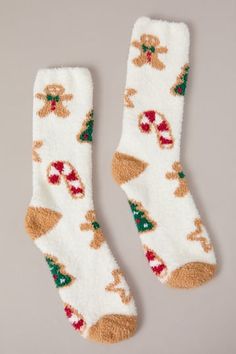 Cute Crew Socks and Cozy Socks for Women | Altar'd State Fuzzy Christmas Socks, Fuzzy Socks Christmas, Burr Basket, Christmas Gift Inspiration, Christmas Boots, Preppy Christmas, Print Socks, Ultimate Christmas, Christmas Baskets