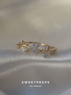 Cute Engagement Rings, Classy Jewelry, Fancy Jewellery, Jewelry Lookbook, Fancy Jewelry