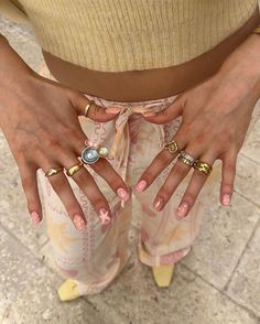 Nail Tips For Beginners, Yellow Ballet Flats, Winter Nail Art Ideas, Pink Linen Pants, Almond Nails Pink, Mediterranean Aesthetic, Chunky Ring, Nail Ring, Winter Nail Art