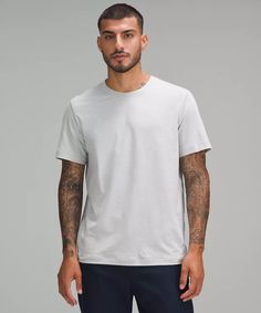 Designed for On the Move👚
Soft and Stretchy, Jersey Fabric
Classic Fit💪🏼 Lululemon Shirts, Mens Short Sleeve Shirt, Jersey Top, Bottom Clothes, Jersey Shorts, Shirt Outfit, Jersey Fabric, Short Tops