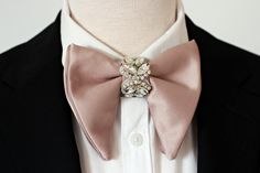 Detachable Bow Tuxedo Bow Tie For Wedding, Tuxedo Style Wedding Bow Tie With Detachable Bow, Elegant Wedding Bow Tie, Elegant Tuxedo With Bow For Party, Elegant Silver Suit And Tie Accessories For Party, Tuxedo Bow Tie With Detachable Bow For Wedding, Elegant Party Tuxedo With Bow, Elegant Wedding Bow With Ties, Wedding Tuxedo Bow Tie With Detachable Bow