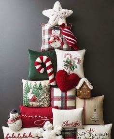 Barn Christmas, Pottery Barn Christmas, Christmas Throws, Xmas Deco, Decorating Style, Christmas Pillows, Christmas Cushions, Christmas Shop, Navidad Christmas