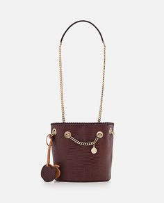 Single chain shoulder strap. Logo chain. Open top. Applied charm. Color: brown. Composition: 45% Cotton, 55% Polyester Vegan Clothing, Sneaker Wedge, Chic Woman, Bridal Shoes, Manolo Blahnik, Luxury Boutique, Valentino Garavani, High Heel Shoes, Stella Mccartney