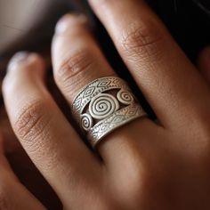 ♥ Item Weight: 0.25 oz  (7g) ♥ Dimension: 0.75" L x 0.80" W (18.8mm x 20.5mm) ♥ Material: Sterling Silver 925 ♥ Statement Ring Adjustable Size ♥ Free & Fast Shipping Worldwide including Gift Packaging! Unleash your inner wild child with our Thai Hill Tribe silver jewelry. Hand-crafted by skilled artisans, these unique pieces are the perfect way to add a touch of bohemian charm to any outfit. Feel connected to the earth and support local communities with each purchase. Presented in a traditional Bohemian Silver Swirl Jewelry, How To Clean Silver, Hill Tribe Silver, Jewelry Hand, Support Local, Boho Rings, Jewelry Lover, Fine Silver, Gift Packaging