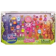 the littlest pet shop star pack includes all kinds of animals and other things in its packaging