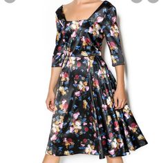 Floral Outfit, Vintage Style Dresses, Knee Dress, Old Master, Pleated Midi Skirt, Trending Dresses, Three Quarter Sleeves, Flare Skirt