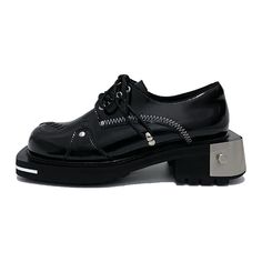 These magnificent pair of casual shoes that seamlessly blend with your outfit will trumpet your style. Handmade with a lace-up design and square toe, these shoes provide a stylistic difference, making them ideal for casual occasions. Crafted from genuine leather and pigskin insole, they offer comfort with a cross-tied design. Don't miss out—go, grab them now, and elevate your fashion with comfort and punk-inspired style. Specifications Brand Name: GeraldBlack Origin: Mainland ChinaUpper Material: Genuine LeatherUpper-Genuine Leather Type: Cow LeatherToe Shape: Square toeWith Platforms: NoHeel Height: Med (3cm-5cm)Heel Type: Square heelStyle: ConciseFashion Element: Cross-tiedSeason: Spring/AutumnOutsole Material: Rubberis_handmade: YesPattern Type: SolidInsole Material: PigskinOccasion: Ca Black Patent Leather Lace-up Shoes For Fall, Trendy Lace-up Shoes With Leather Sole, Black Cap Toe Lace-up Shoes For Spring, Trendy Leather Lace-up Oxfords, Trendy Black Pointed Toe Oxfords, Fall Leather Lace-up Shoes For Streetwear, Leather Lace-up Shoes For Fall Streetwear, Spring Black Cap Toe Lace-up Shoes, Spring Patent Leather Lace-up Shoes