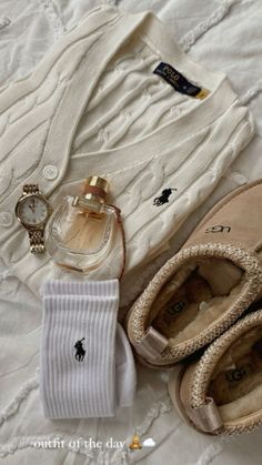 Chloe Perfume, Ugg Tazz, Ralph Laurent, Beige Outfit, Casual Outfit Inspiration, Mode Abaya, Aesthetic Fits, Stockholm Fashion, Winter Outfits For Work