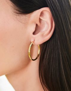 These lightweight delicately textured hoops are an everyday must have. Literally, wear them every day. Designed to shine through everyday wear, exercise, showers and a summer at the beach in tarnish free 14kt gold vacuum plating. Summer At The Beach, Spartina 449, Ear Jewelry, To Shine, 14kt Gold, At The Beach, Every Day, The Beach, Everyday Wear