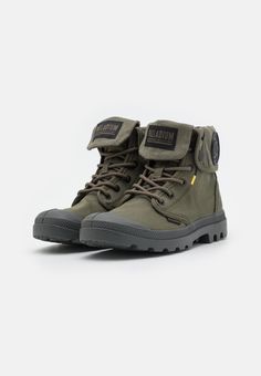 Palladium PAMPA BAGGY SUPPLY UNISEX - Bottines à lacets - olive night Palladium Boots, Lace Up Ankle Boots, Shoes Boots, Ankle Boots, Shoe Boots, Lace Up, Boots, Lace, Quick Saves