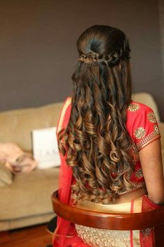 Floral Hairstyle, Hair Dressing, Hairstyle Wedding, Simple Wedding Hairstyles, Bridal Hairstyle, Funky Hairstyles, Round Face Haircuts, Fringe Hairstyles