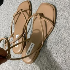 Sandals 2024 Trends, Elegant Sandals Flat, Shoes Fashion Photography, Fairy Shoes, Elegant Sandals, Steve Madden Sandals, Ladies Sandals