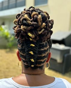 25 Impressive Flat Twist Loc Styles For A Unique Look Loc Pedals On Short Locs, Short Loc Barrel Twist, Loc Ideas For Women, Loc Twist Styles For Women, Loc Half Up Half Down Styles, Up Do Loc Styles For Women, Flat Twist Locs, Classy Loc Styles, Twist Loc Styles