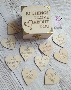 wooden hearts with the words 10 things i love about you written on them