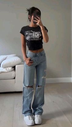 Baggy Jeans Outfit Summer, Pakaian Hipster, School Fit, Europe Outfits, Trendy Outfits For Teens, School Clothes, School Fits